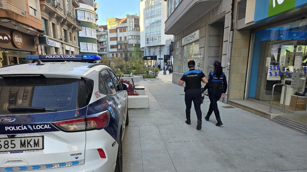 Agentes de la Policía Local de Vilagarcía.
