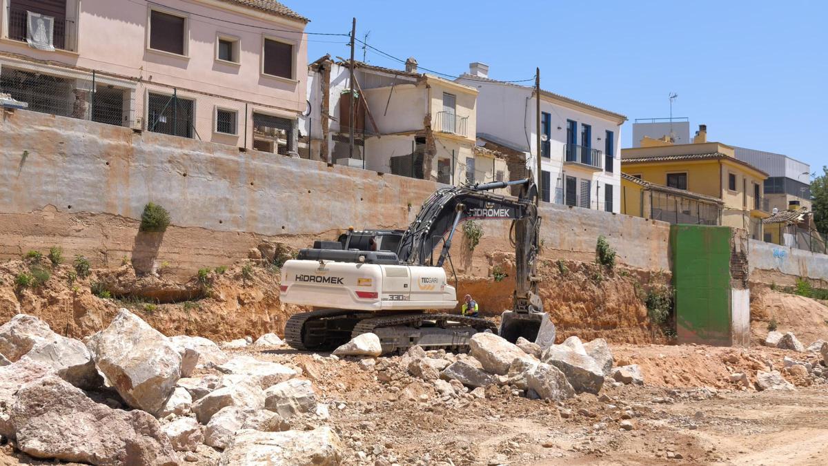 Obras en el barranco a su paso por Picanya.