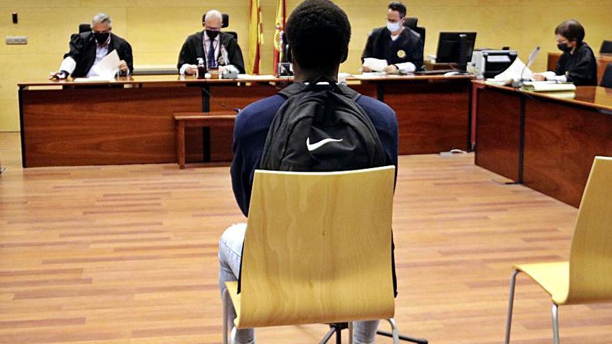 L’acusat durant el judici a l’Audiència, ahir. | ACN