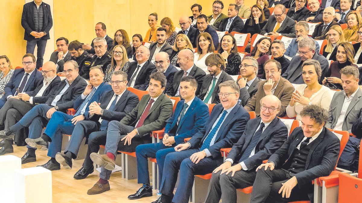 Ximo Puig y Carlos Mazón, en el acto celebrado el viernes con motivo del relevo en la presidencia de la patronal hotelera.