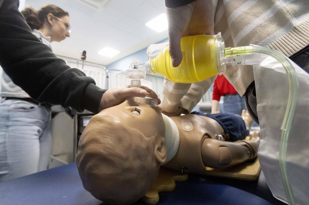 Simuladores inteligentes revolucionan la formación de los futuros médicos