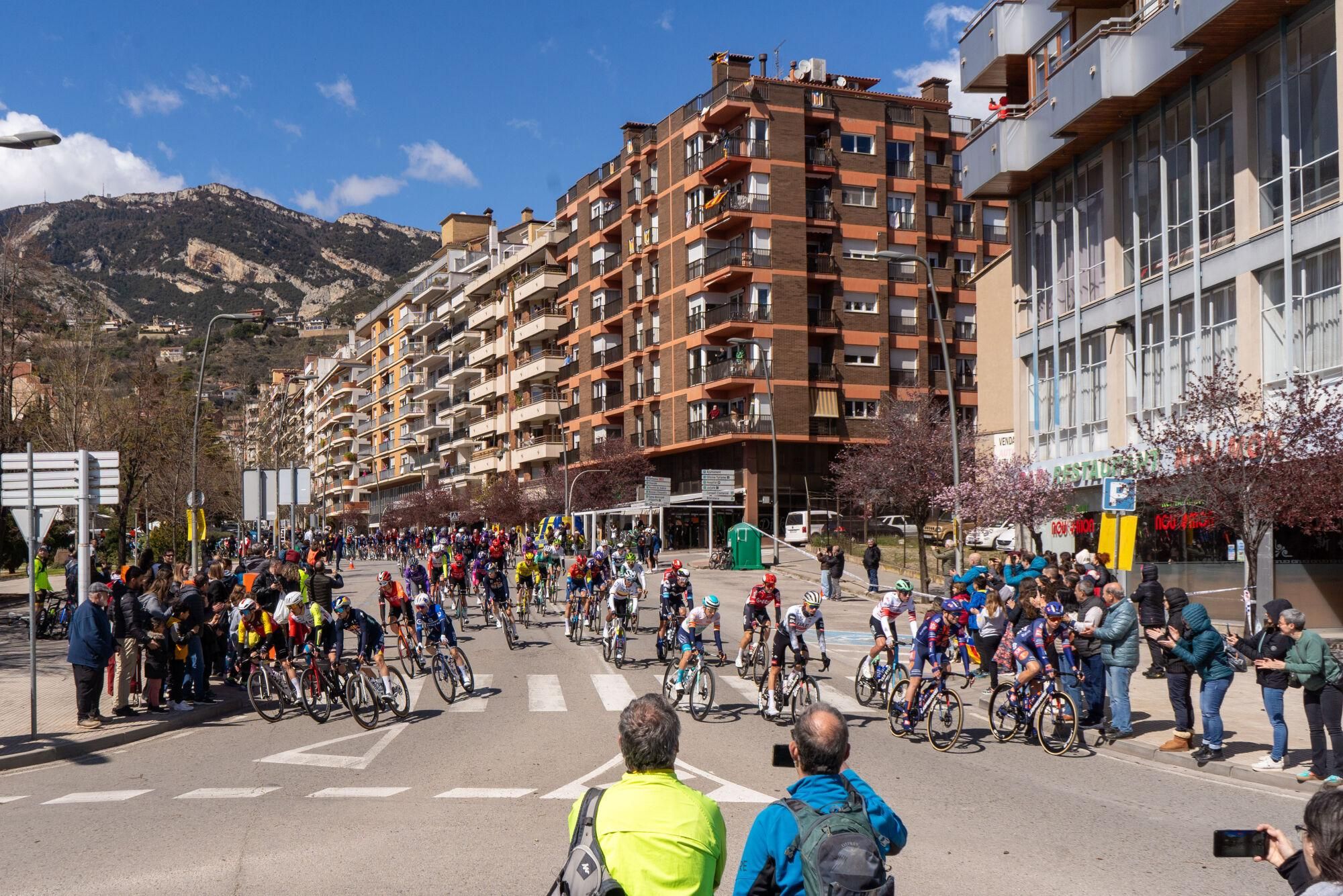 Les millors imatges de la sortida de la Volta a Berga