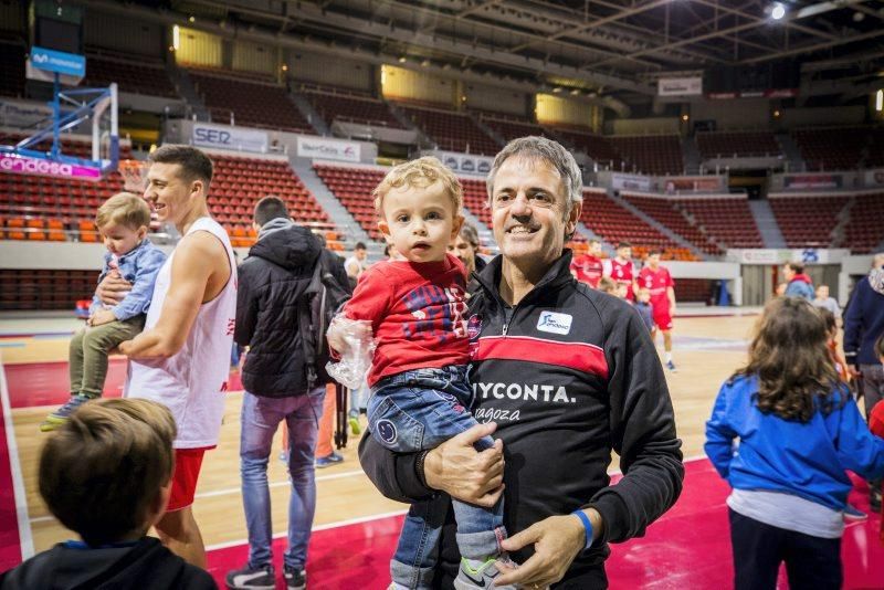 Un centenar de niños disfruta del entrenamiento del Tecnyconta