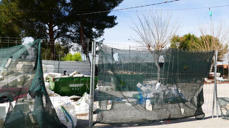 Obras paralizadas en el barrio de La Ermita. | L.O.