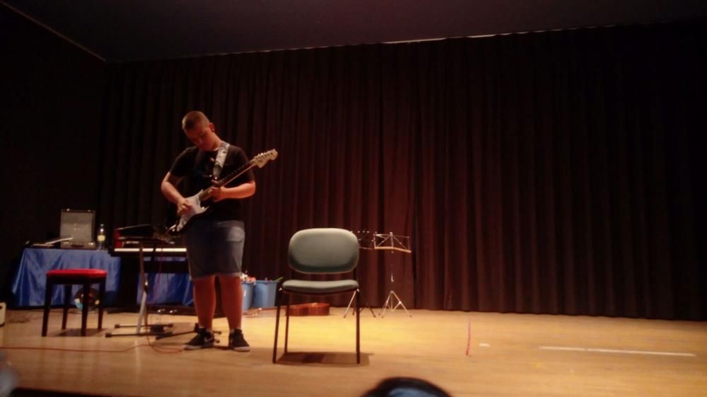 Fin de curso en la escuela de música de Cudillero