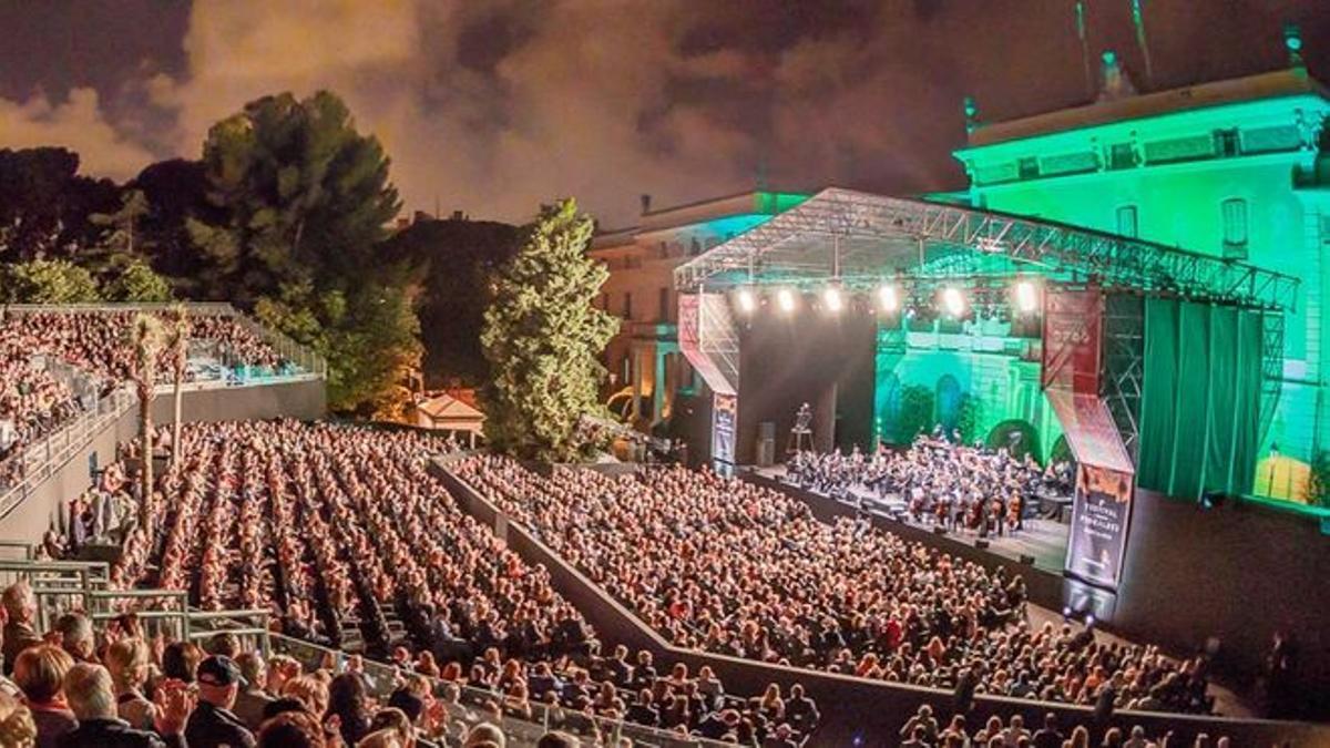 Imagen panorámica del escenario y la platea del Festival Jardins de Pedralbes.