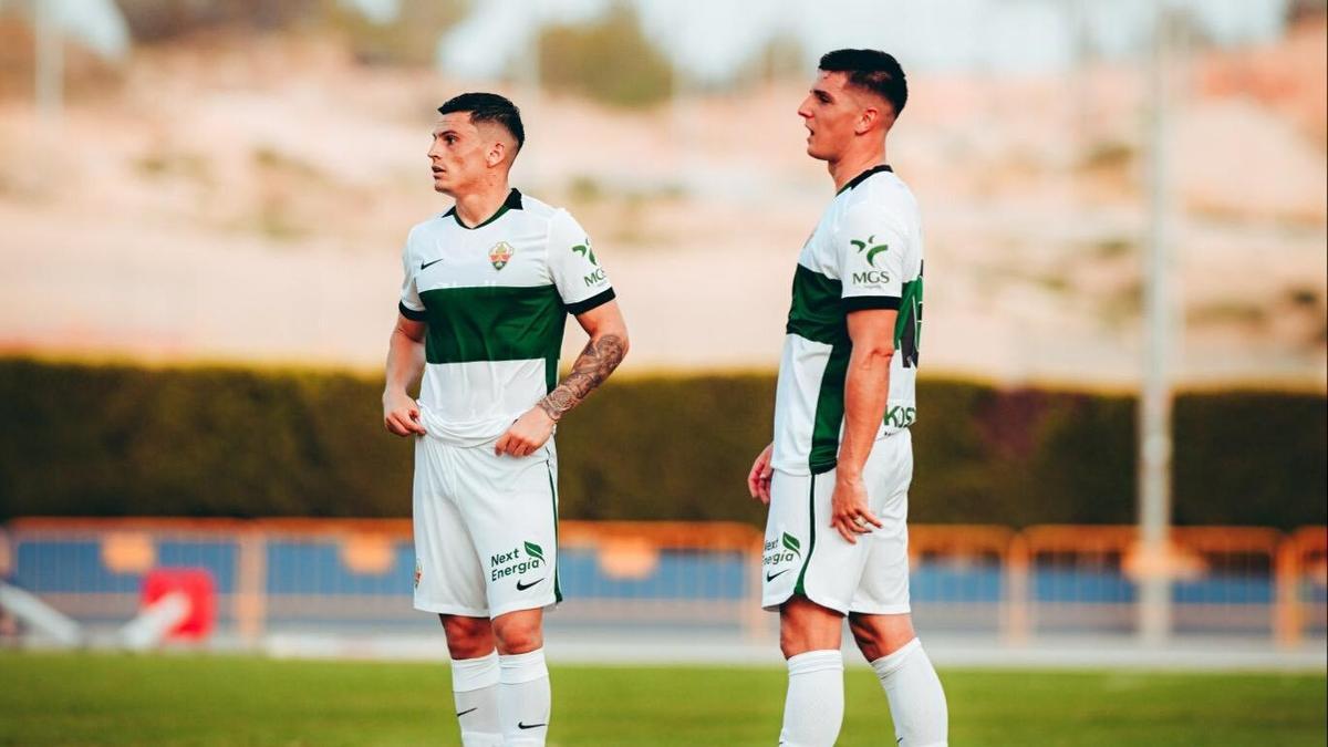 La eterna espera del Elche en el mercado de fichajes