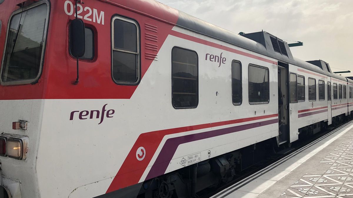 Un tren de cercanías a diésel, en imagen de archivo
