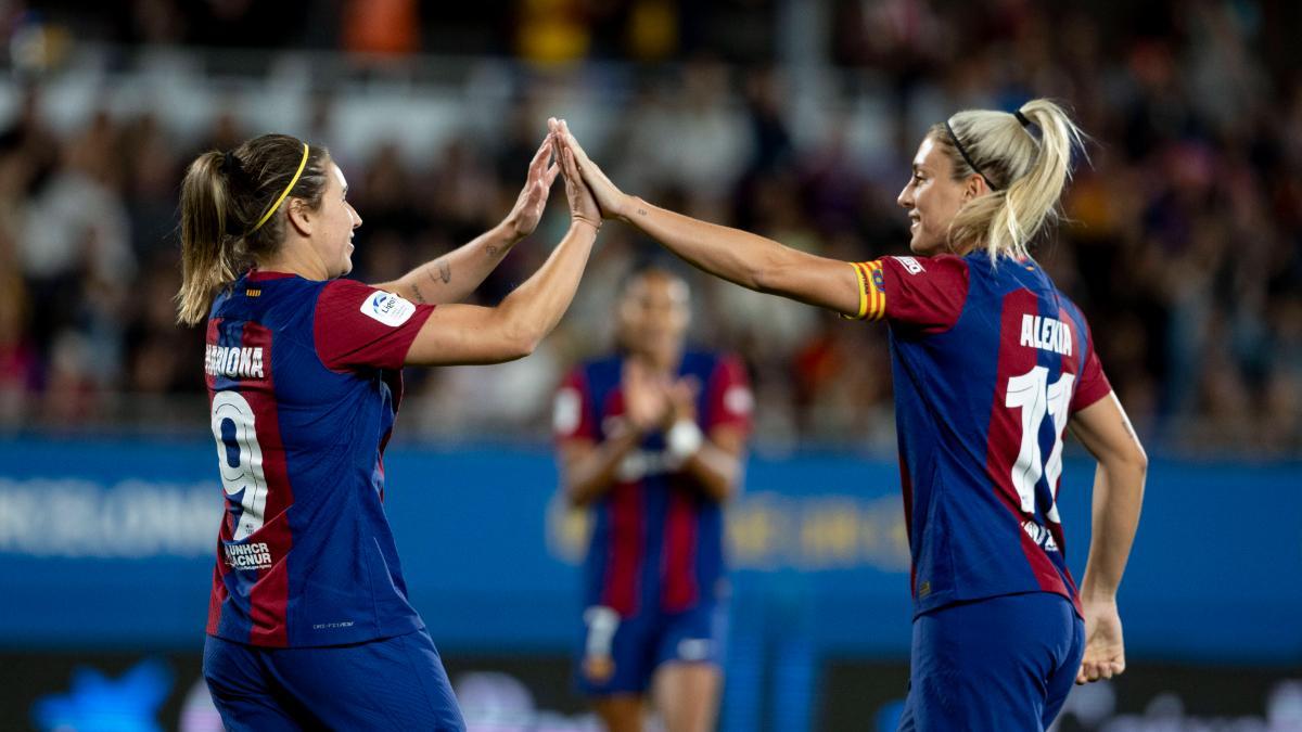 Alexia Putellas y Mariona Caldentey celebran un gol
