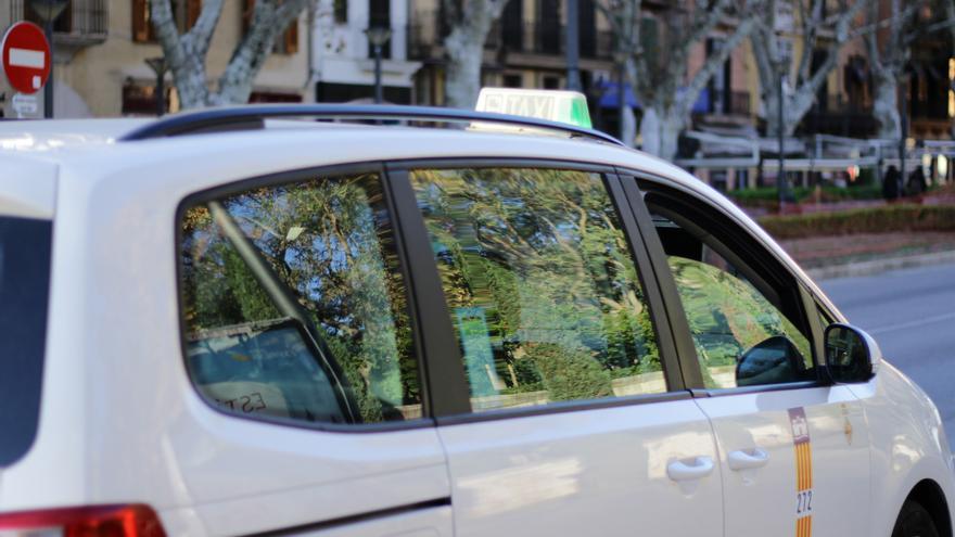 Herido de un disparo un taxista de Sevilla cuando estaba de servicio