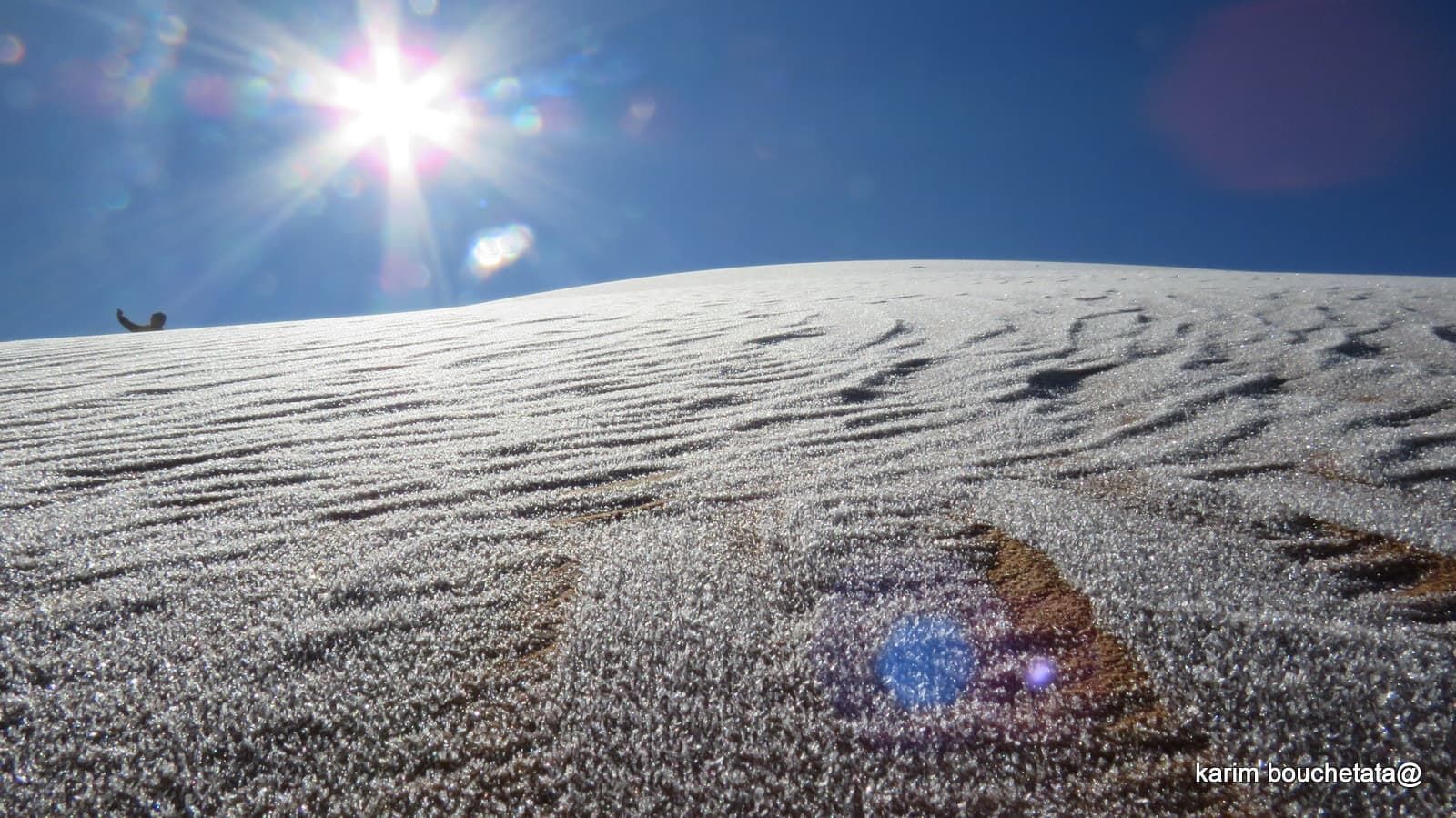 El Sáhara amanece con nieve