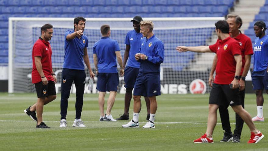 Marcelino pasa examen al nuevo césped del Espanyol