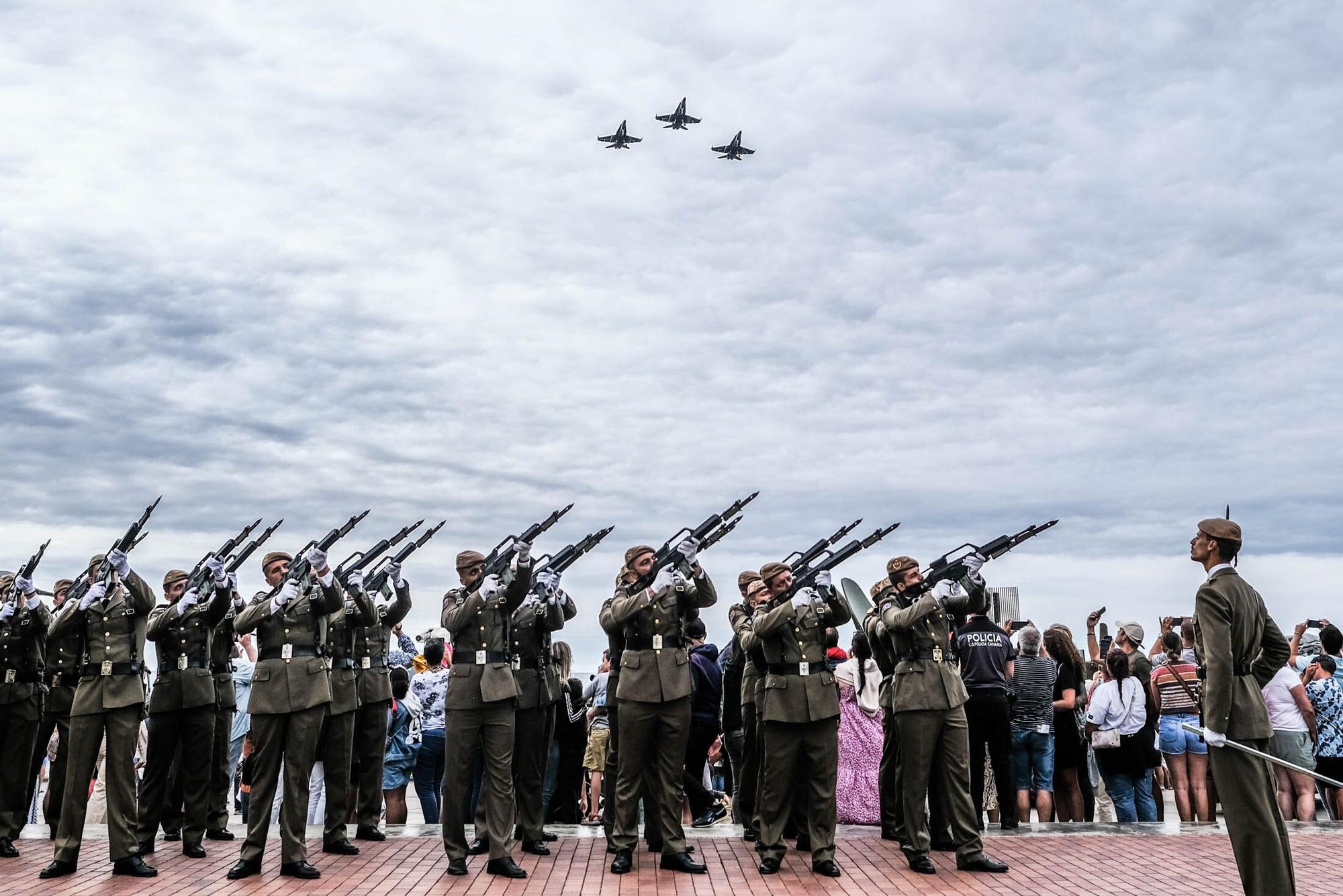 Las Fuerzas Armadas se reencuentran con la sociedad isleña tras la pandemia