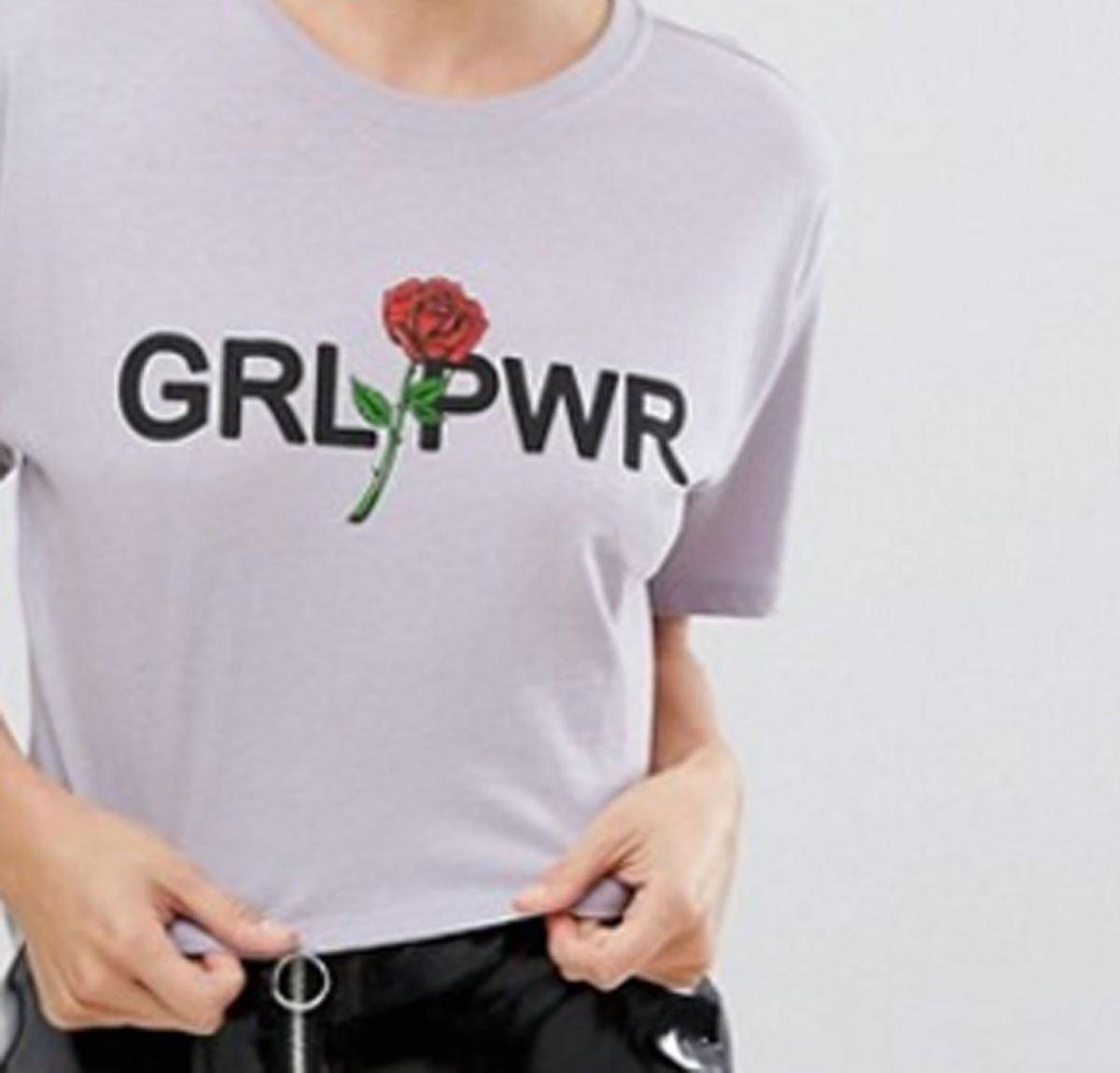 Camiseta 'Girl Power' de Asos. (Precio: 12, 99 euros)