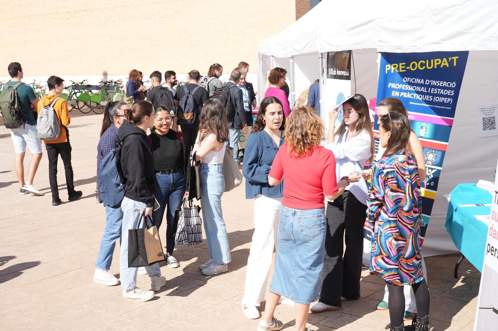 Más de mil universitarios aspiran a un empleo en la industria 5.0 de Castellón. Así ha sido la Feria de Empresas de la UJI.