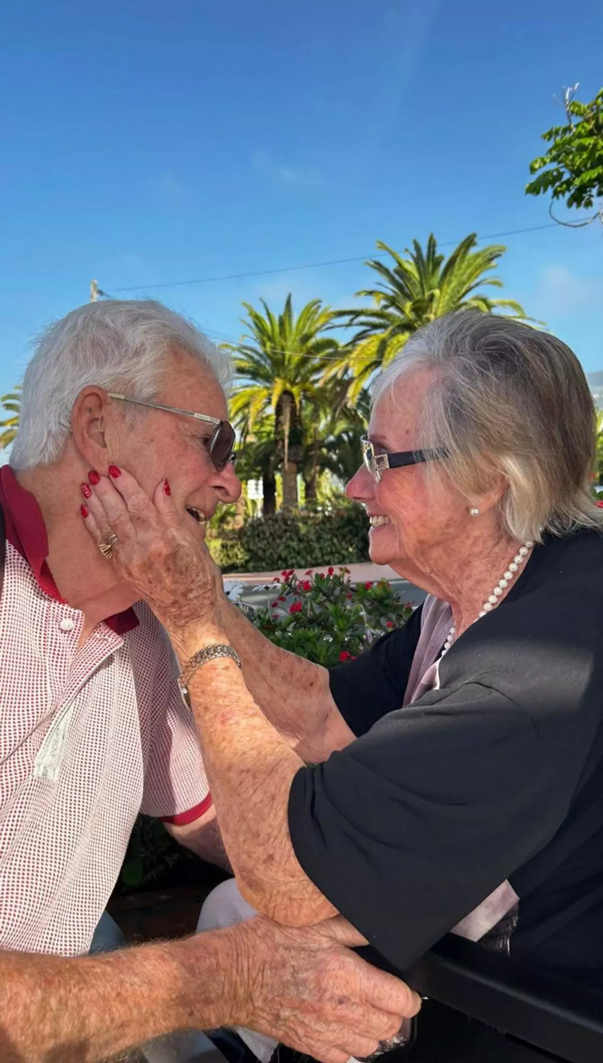 Historia de un amor de titanio en Tenerife: Joaquín y Consuelo o cómo cumplir 70 años de casados