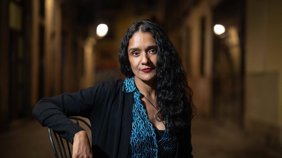 La escritora Alma Delia Murillo, fotografiada en Barcelona antes de la entrevista