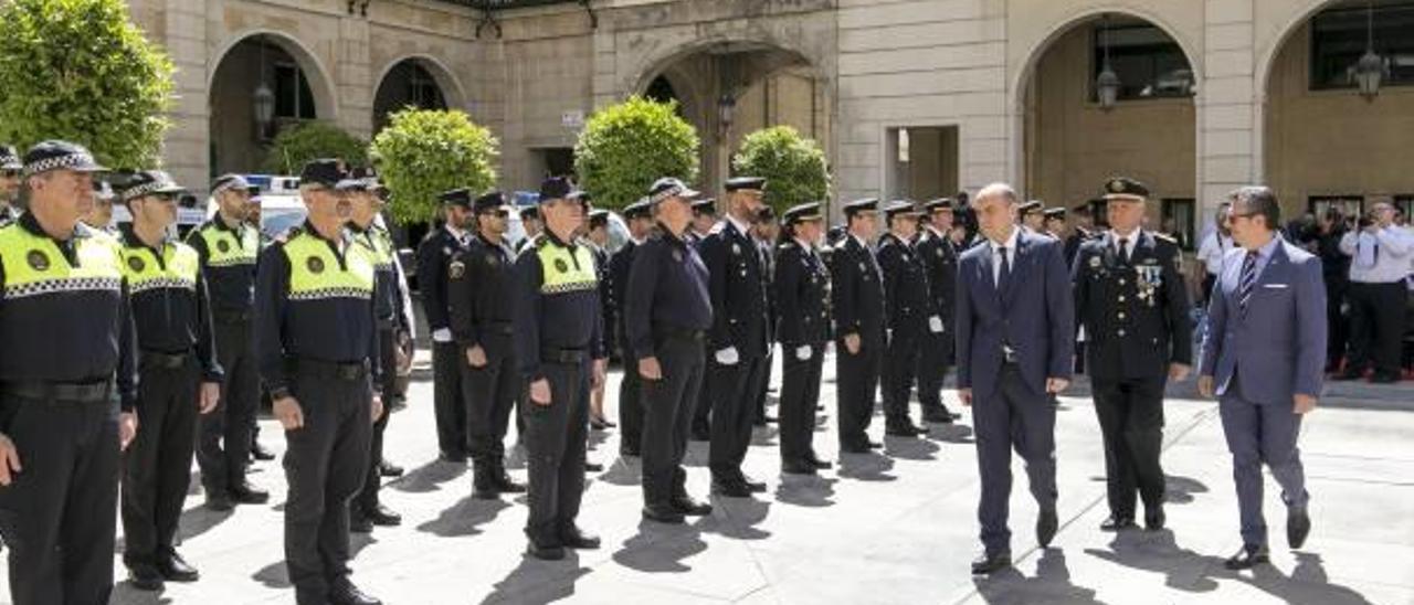 El PP advierte al alcalde de que la Policía Local no está para «experimentos»