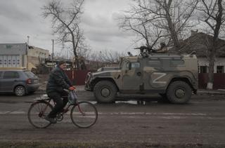 Cien días de guerra en Ucrania: dos cambios de estrategia de Putin ante la resistencia local