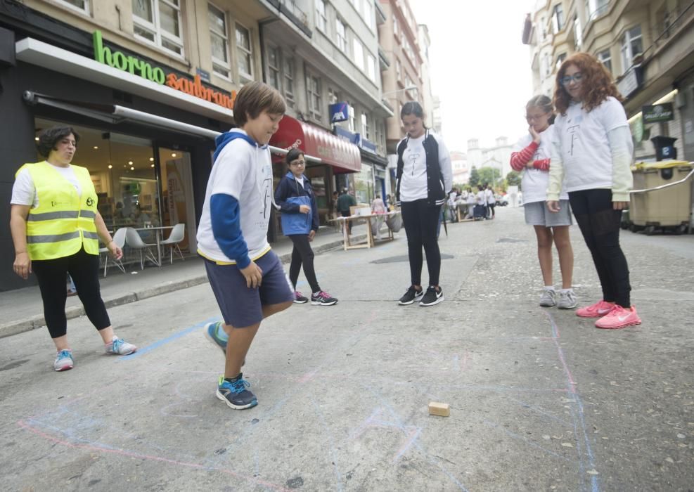 El concejal de Mobilidade Sostible, Daniel Díaz Grandío, visitó las actividades celebradas en la alcalde Marchesi.