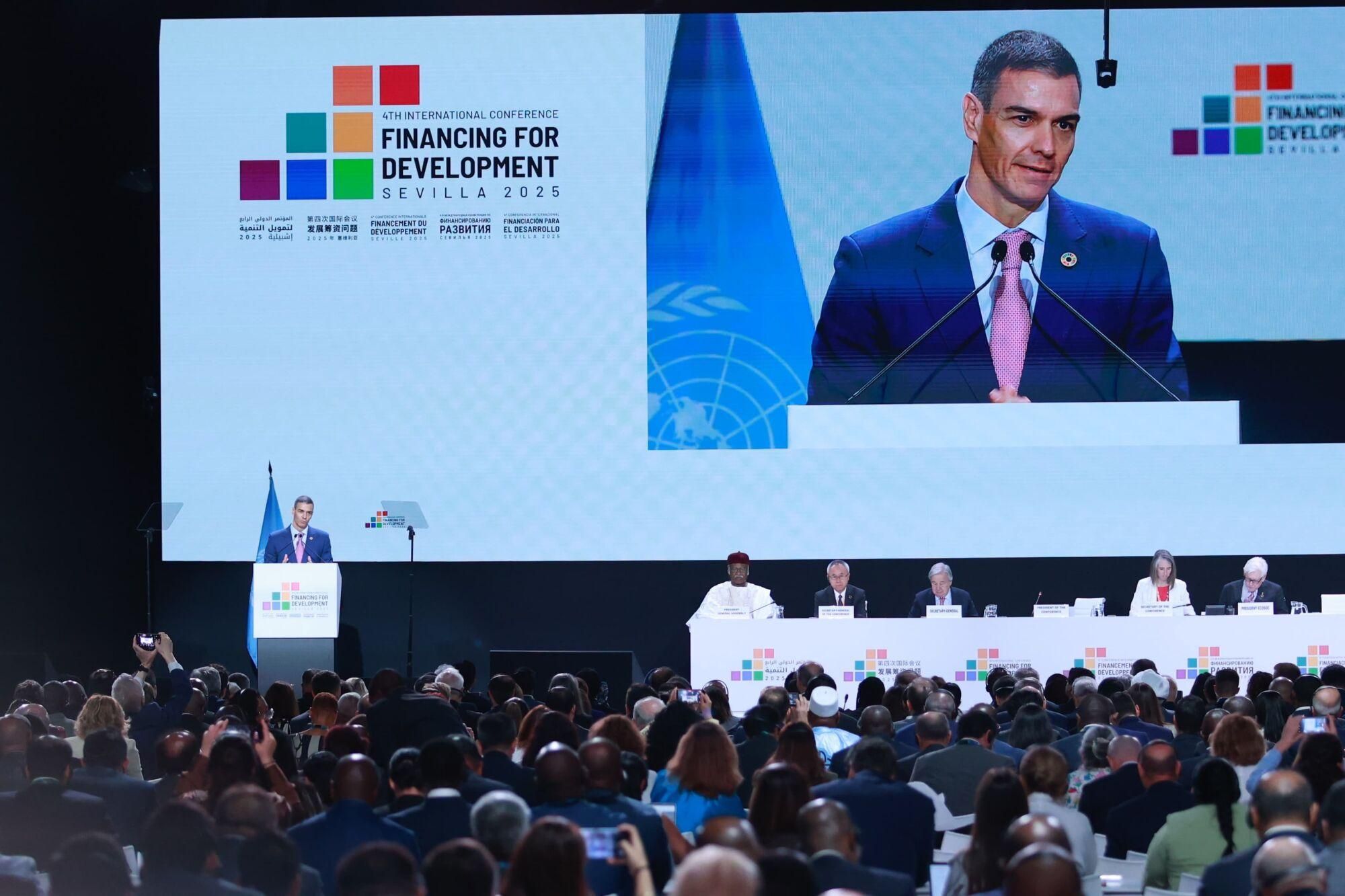 30/06/2025 El presidente del Gobierno, Pedro Sánchez, durante el plenario inaugural de la Conferencia Internacional para la Fiananciación al Desrrollo de la ONU en Sevilla POLITICA ROCÍO RUZ - EUROPA PRESS