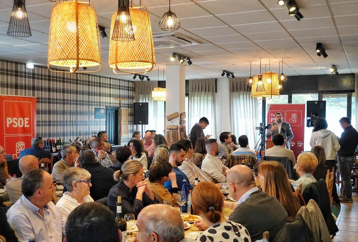Comida del PSOE de Parres