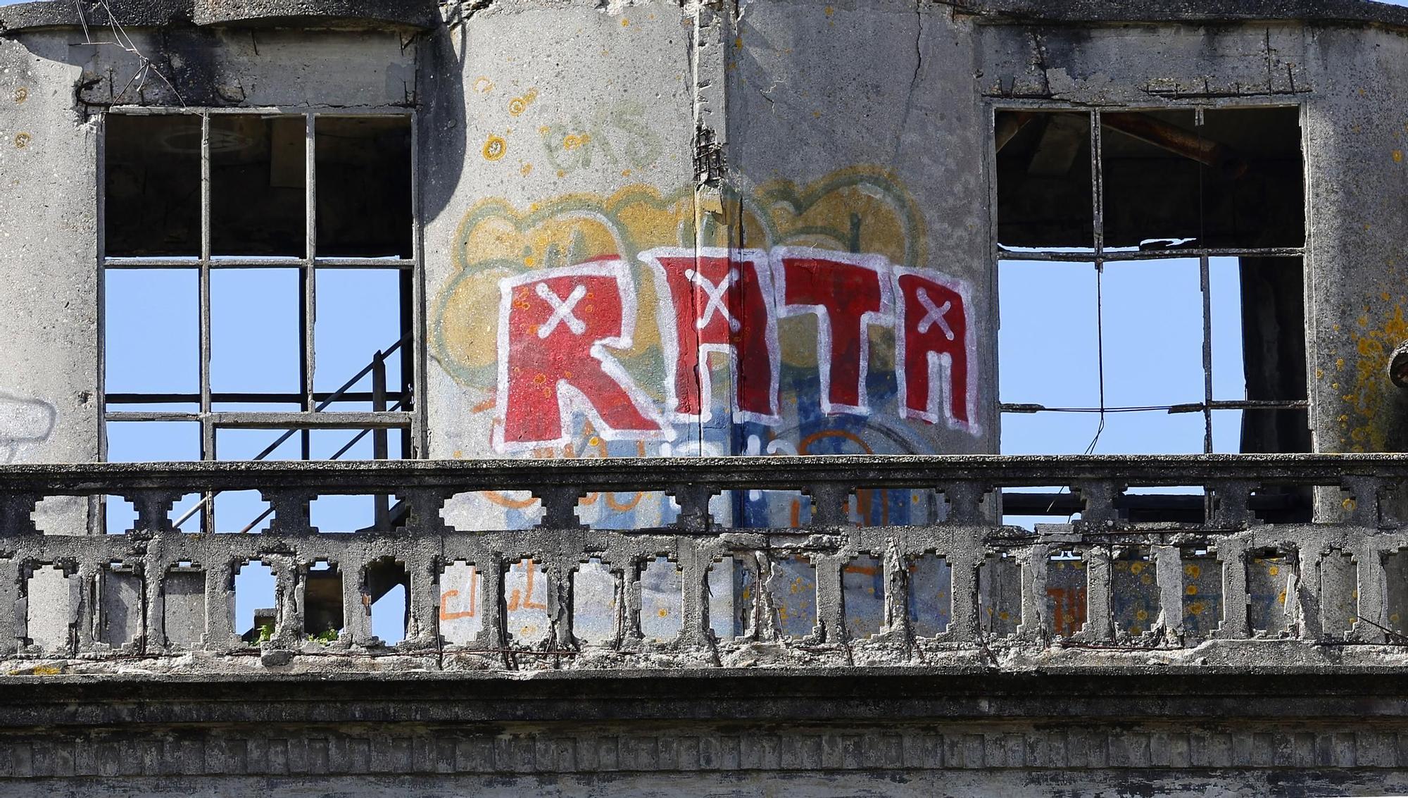El vandalismo evidencia aún más el abandono de La Panificadora a la espera del PXOM
