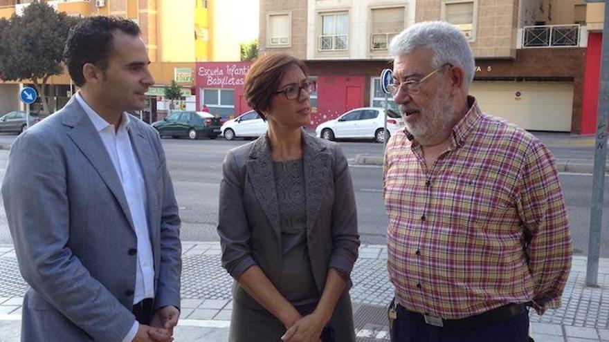 María Gámez junto a Daniel Pérez y José Sánchez.