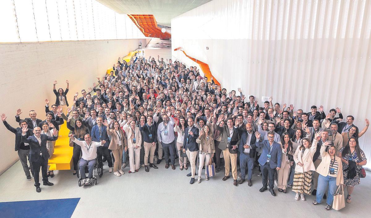 Foto de familia del último encuentro nacional del Fórum Familiar que tuvo lugar en Cartagena (Murcia) en abril de 2024.