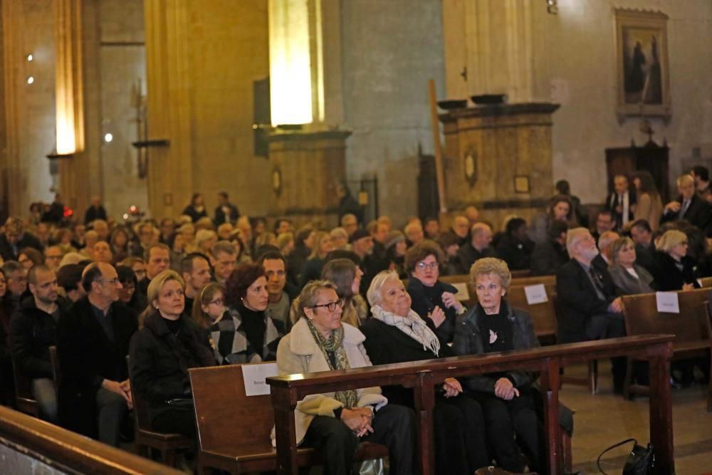 Funeral en Palma por la filóloga Aina Moll