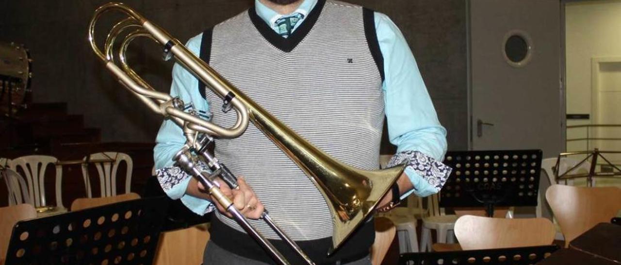 David Colado, en el Conservatorio de Música del Occidente, en Luarca.