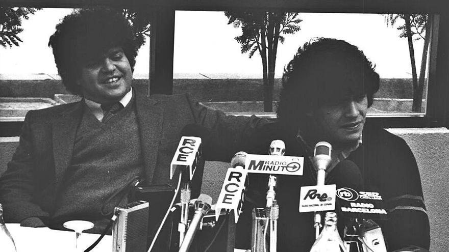 Maradona, acompanyat de Cysterpiller, explicant el rescat