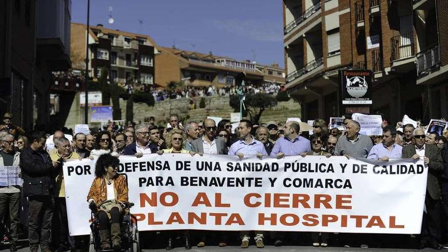 Manifestación del 19 de marzo ante el Hospital.