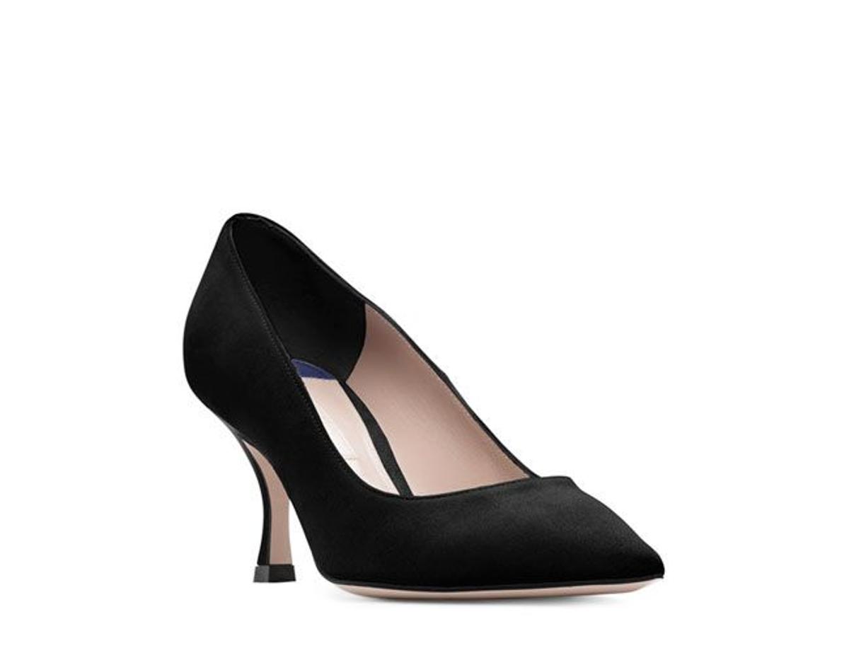 Salones negros de Stuart Weitzman