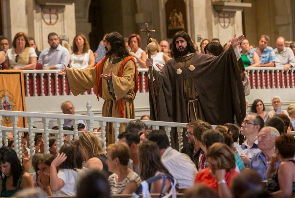 La primera parte de la representación de La Festa abarrota el templo ilicitano