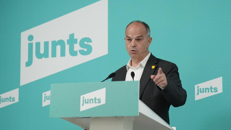 Junts celebra la seva cita municipalista amb la disputa oberta per Barcelona