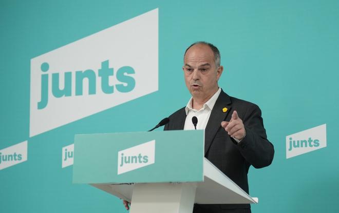 Junts insiste en la 'vía Starmer' y asegura que le "consta" que dirigentes socialistas verían bien la dimisión de Sánchez