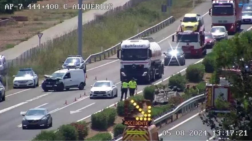 Accidente con posibles atrapados en la AP-7 en Castellón