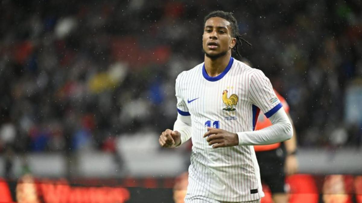 Michael Olise asumió el rol de Griezmann ante Israel