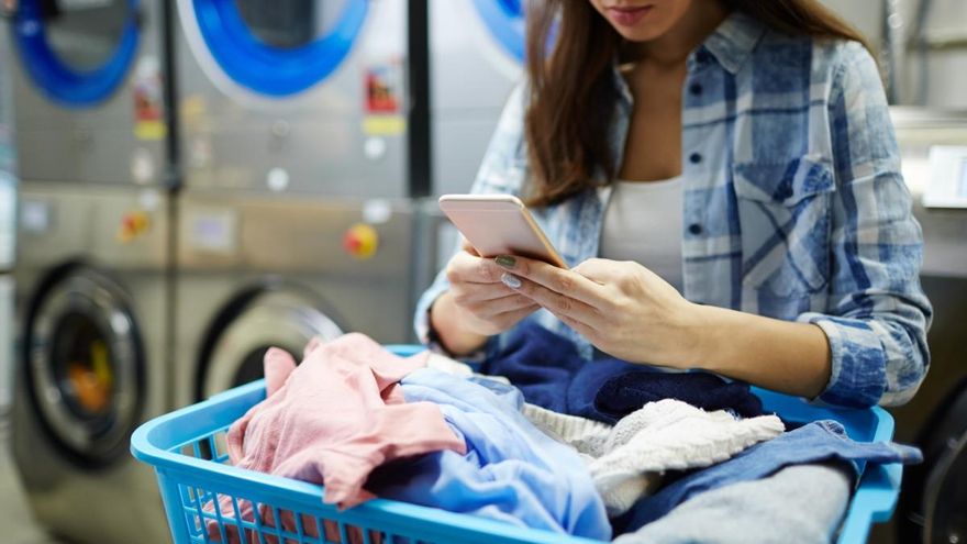 Tu teléfono móvil puede salvarte la colada: así funciona el truco de iPhone que casi nadie conoce