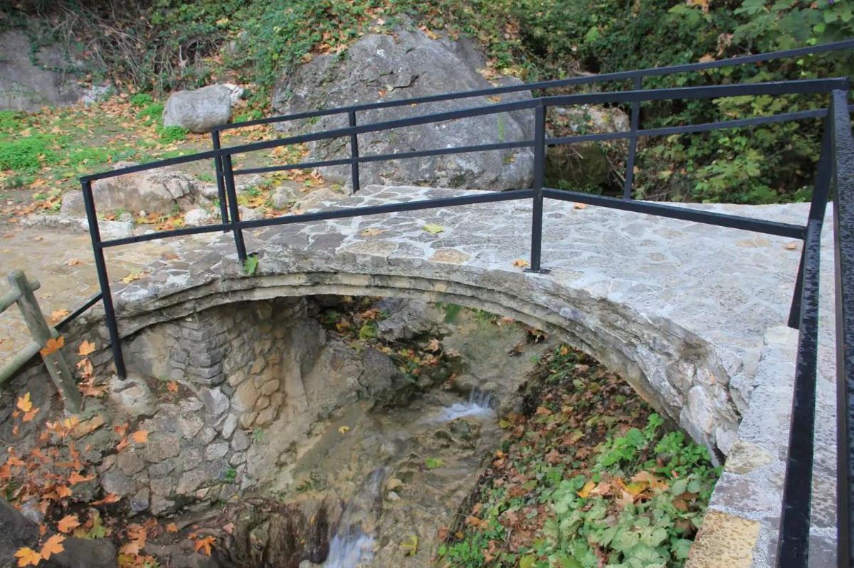 Los Baños del Vilo, el paraje natural de Málaga con aguas medicinales que casi nadie conoce