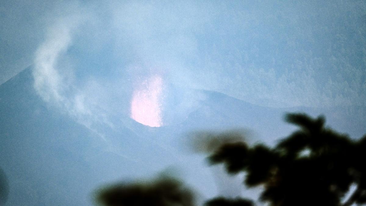 ERUPCIÓN VOLCÁN CUMBRE VIEJA