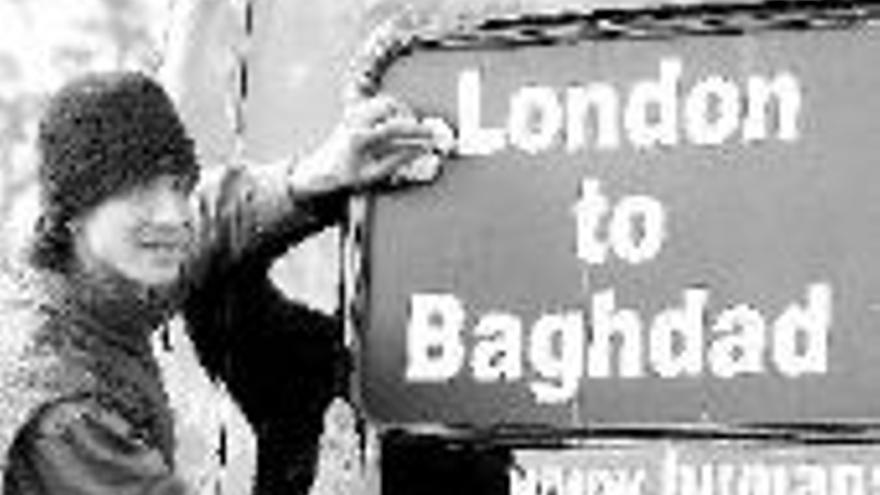 Medio centenar de escudos humanos parten hacia Bagdad