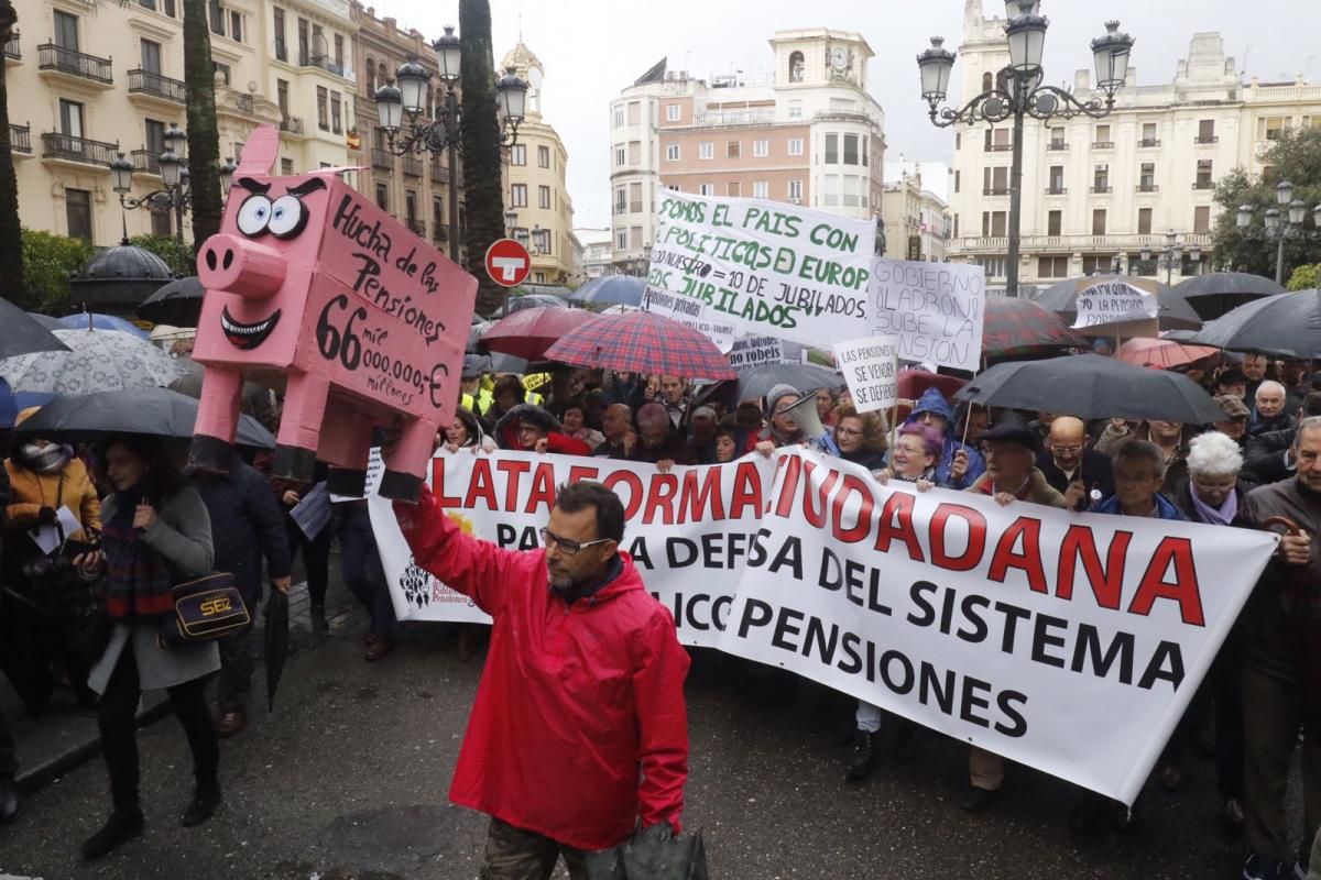 Marcha por las pensiones en Córdoba