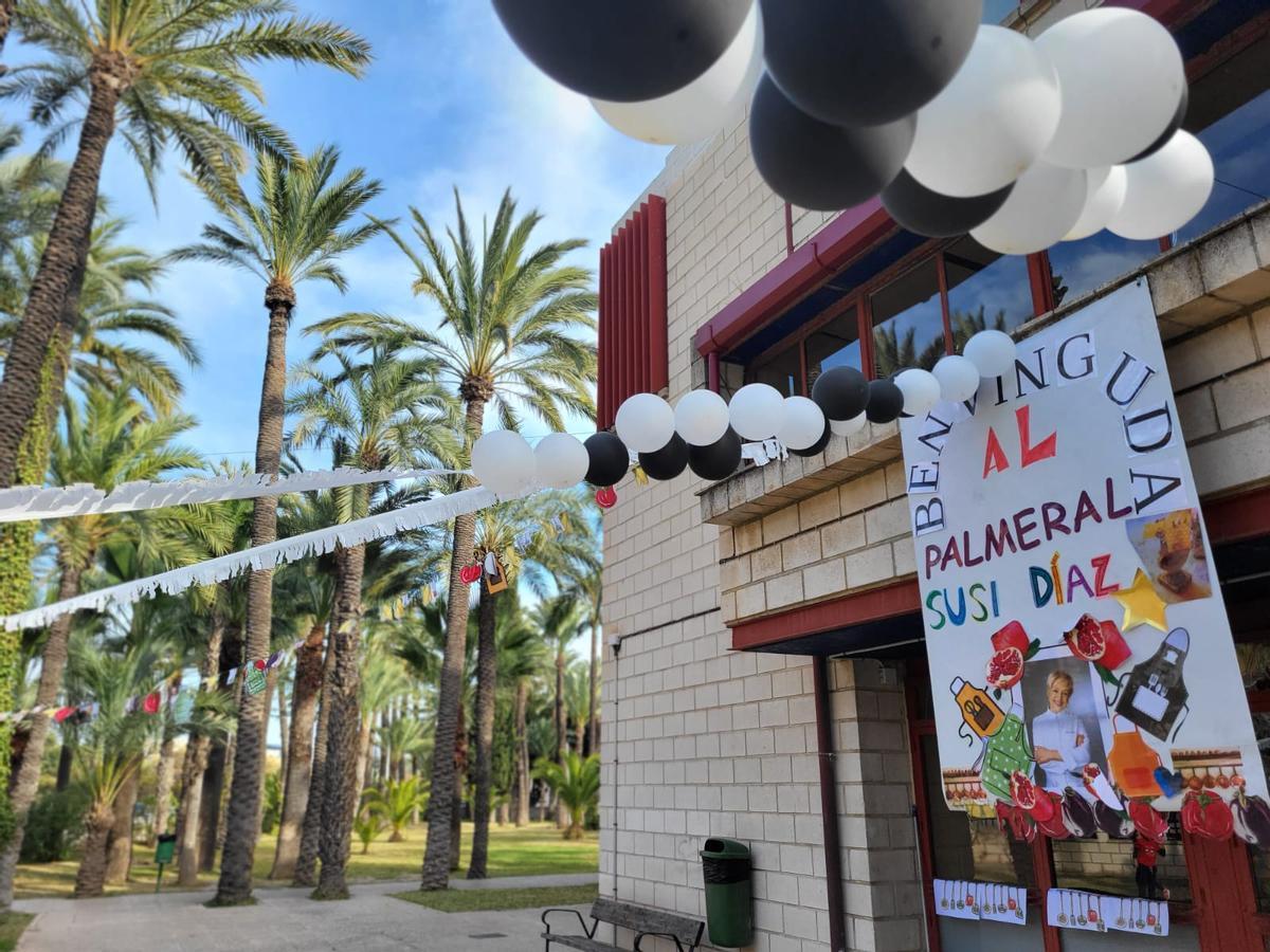 La entrada del colegio El Palmeral