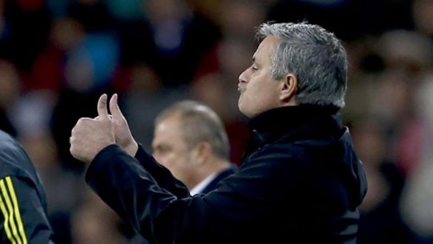 Mourinho: "El equipo ha hecho un partido serio, equilibrado y humilde"
