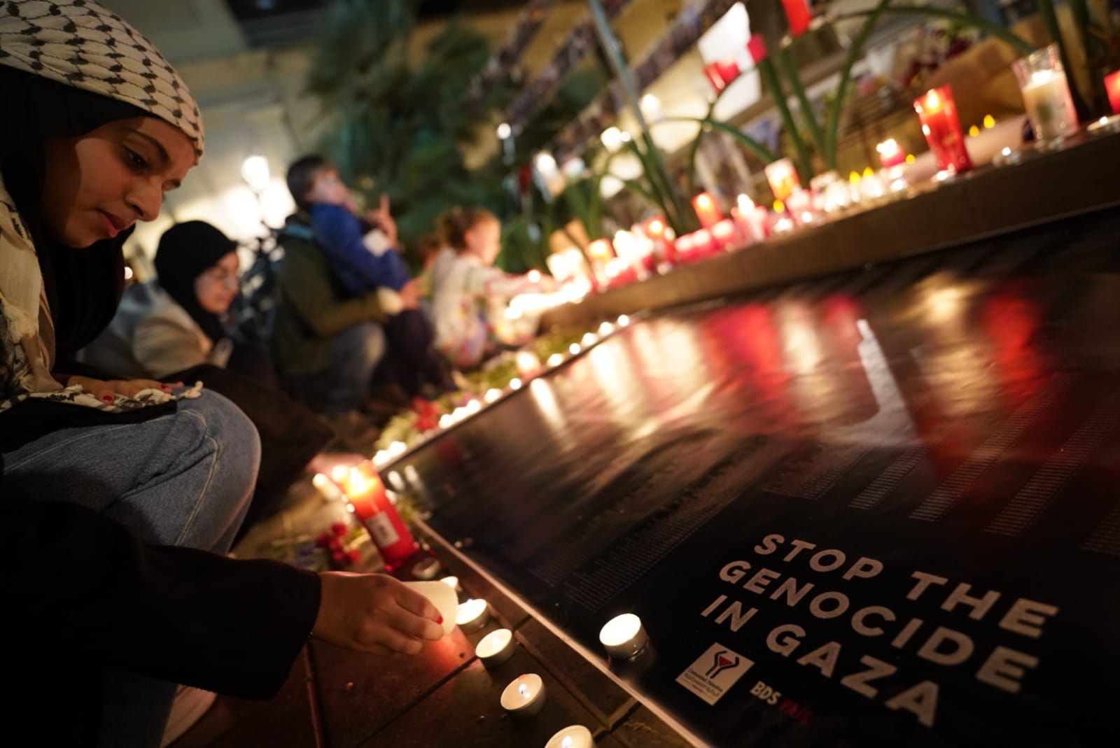 Vigilia por Palestina en la plaza de Benimaclet