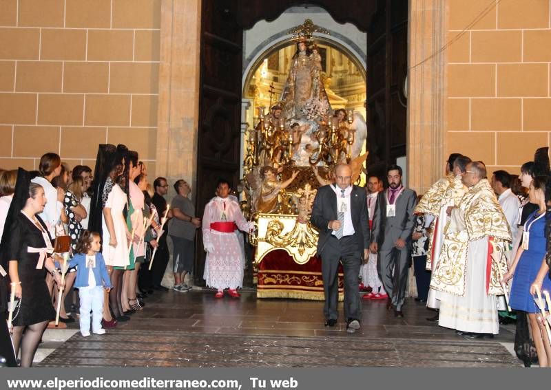 GALERIA FOTOS: Procesión de las Rosarieras en Vila-real