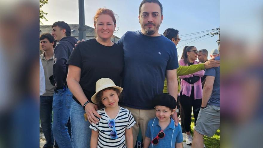 De la ciudad al rural: una familia argentina de Bilbao se muda al rural ourensano para emprender un proyecto de innovación