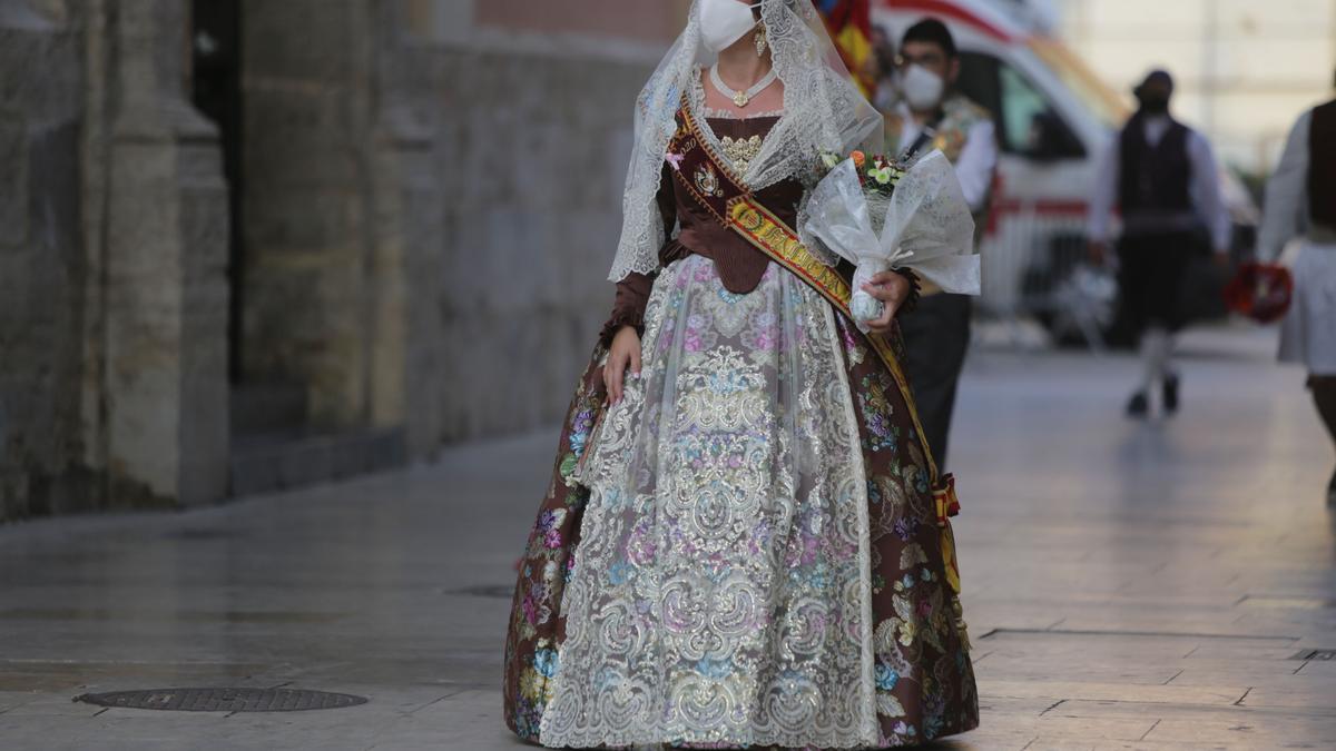 Búscate en el segundo día de Ofrenda por la calle de la Mar (entre las 19.00 y las 20.00 horas)